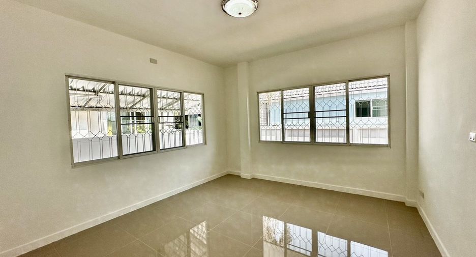 Haus zum Kauf mit 3 Zimmer in Mueang Chiang Mai, Chiang Mai
