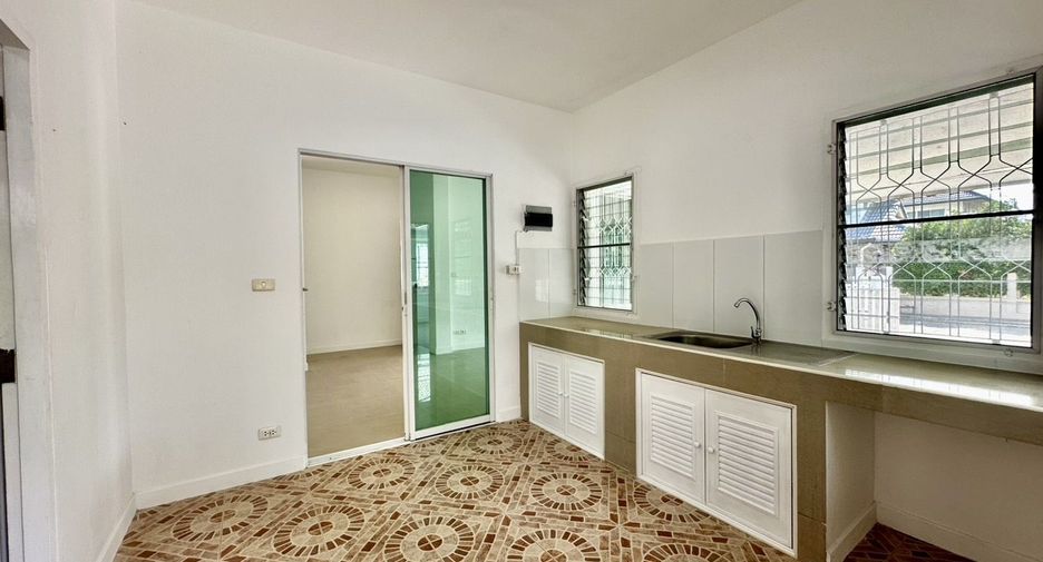 Haus zum Kauf mit 3 Zimmer in Mueang Chiang Mai, Chiang Mai
