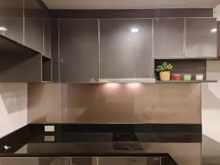 Продажа 1 кровать кондо в Кхлонг Сан, Бангкок