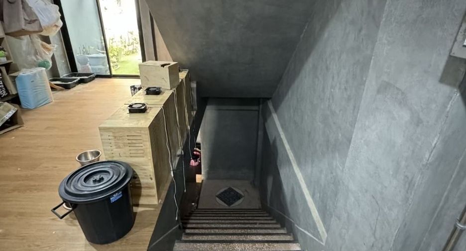 For sale 3 bedrooms townhouse in Thung Khru, Bangkok