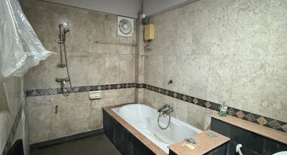 For sale 3 bedrooms townhouse in Thung Khru, Bangkok
