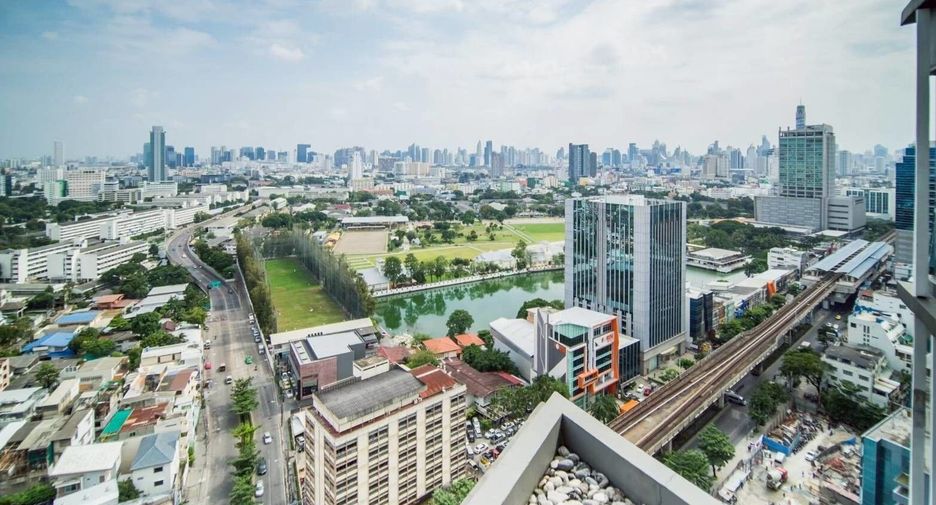 For sale 1 bed condo in Phaya Thai, Bangkok