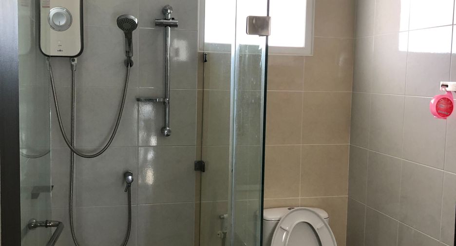 For rent 3 bedrooms house in Mueang Chiang Mai, Chiang Mai