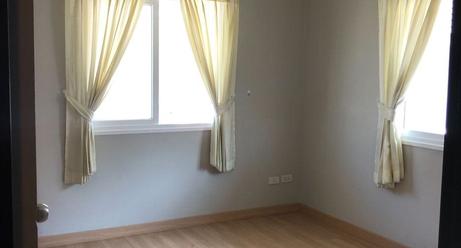 For rent 3 bedrooms house in Mueang Chiang Mai, Chiang Mai