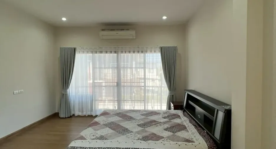 For rent 3 bedrooms house in Hang Dong, Chiang Mai
