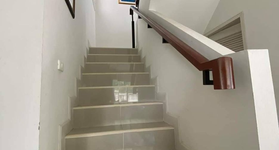 For rent 3 bedrooms house in Mueang Chiang Mai, Chiang Mai