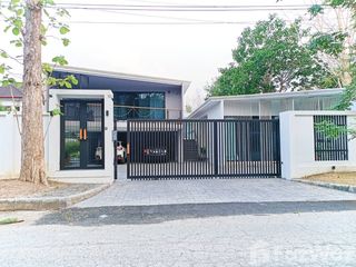 Casa en venta de 4 habitaciones en San Kamphaeng, Chiang Mai