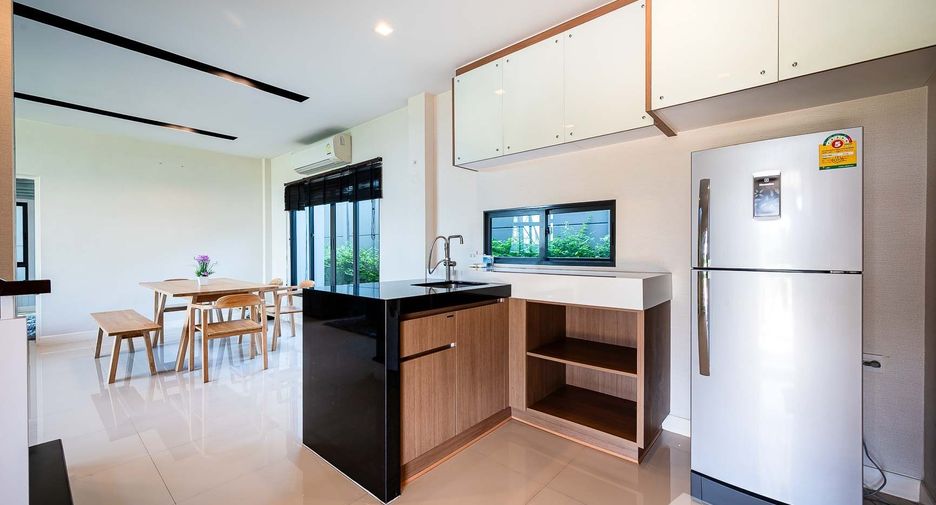 For sale 4 bedrooms house in Prawet, Bangkok