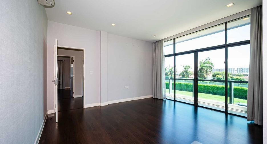 For sale 4 bedrooms house in Prawet, Bangkok