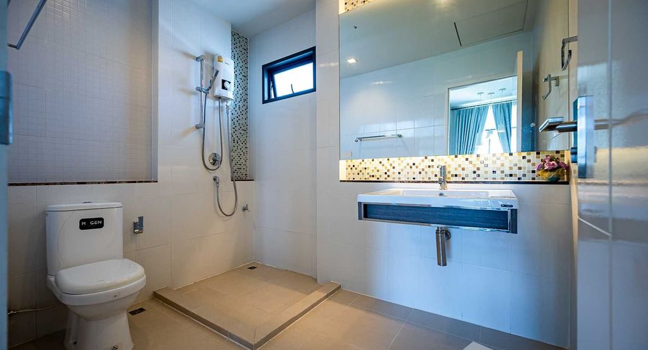 For sale 4 bedrooms house in Prawet, Bangkok