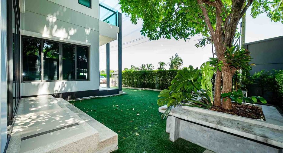 For sale 4 bedrooms house in Prawet, Bangkok