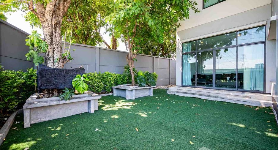 For sale 4 bedrooms house in Prawet, Bangkok