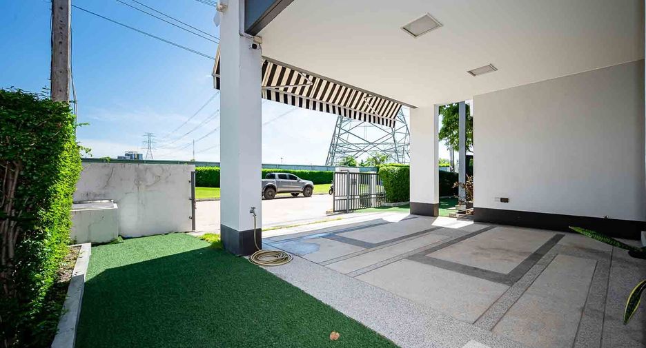 For sale 4 bedrooms house in Prawet, Bangkok
