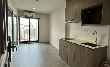 Продажа 1 кровать кондо в Банг Пхлат, Бангкок