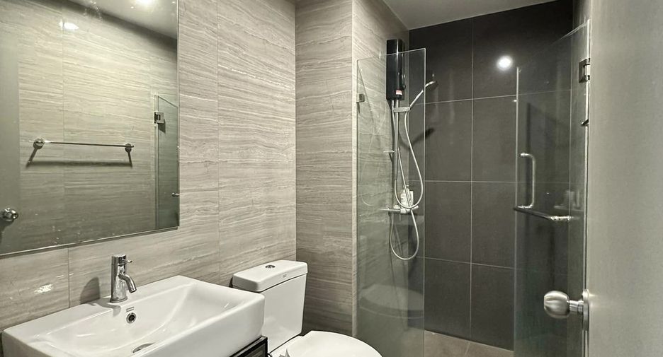 For sale 1 bed condo in Bang Phlat, Bangkok