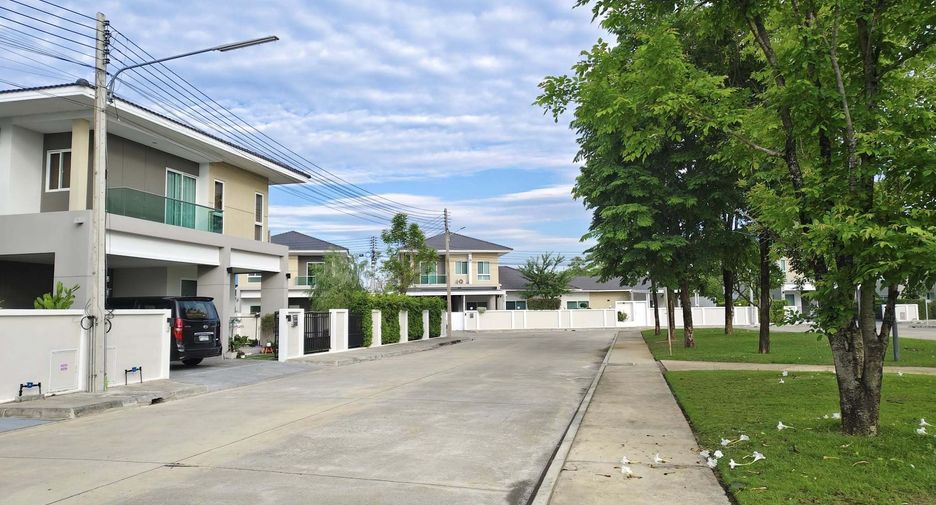 For rent 3 bedrooms house in Doi Saket, Chiang Mai