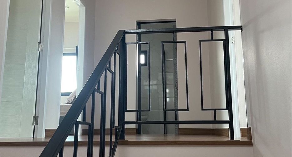 For rent 3 bedrooms townhouse in San Sai, Chiang Mai