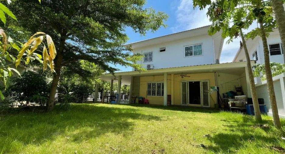 For sale 4 bedrooms villa in San Kamphaeng, Chiang Mai