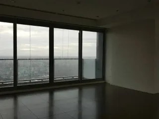 For sale 2 ベッドルーム condo in Sathon, Bangkok