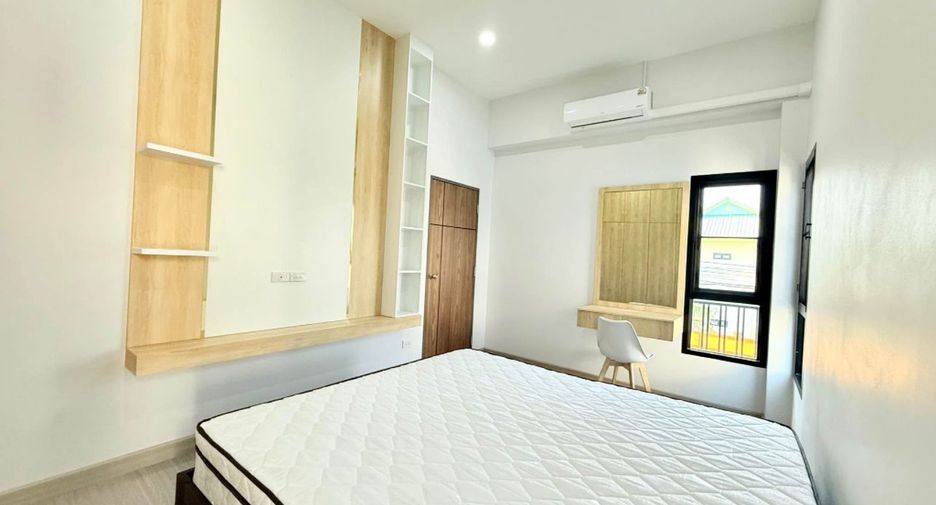 For rent 3 bedrooms house in Mueang Chiang Mai, Chiang Mai