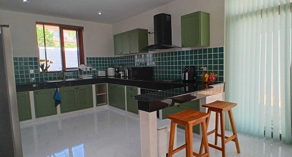 For rent 4 bedrooms villa in Ko Samui, Surat Thani