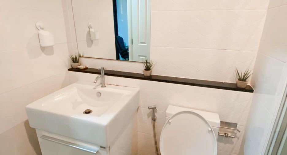 For rent 1 bed condo in Mueang Samut Prakan, Samut Prakan