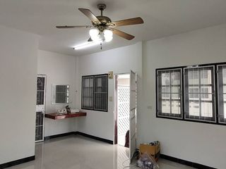 À louer 3 chambres maison à Sattahip, Pattaya