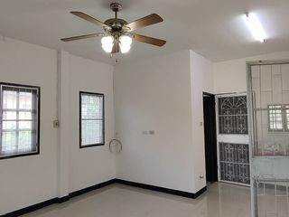 À louer 3 chambres maison à Sattahip, Pattaya