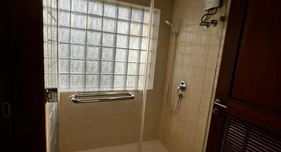 For rent 2 bedrooms apartment in Cha Am, Phetchaburi