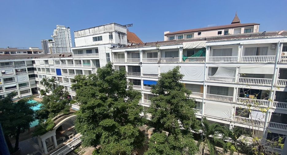 For sale 2 ベッドルーム condo in Bang Lamung, Chonburi