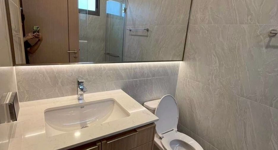 For rent 4 bedrooms villa in Bang Lamung, Chonburi