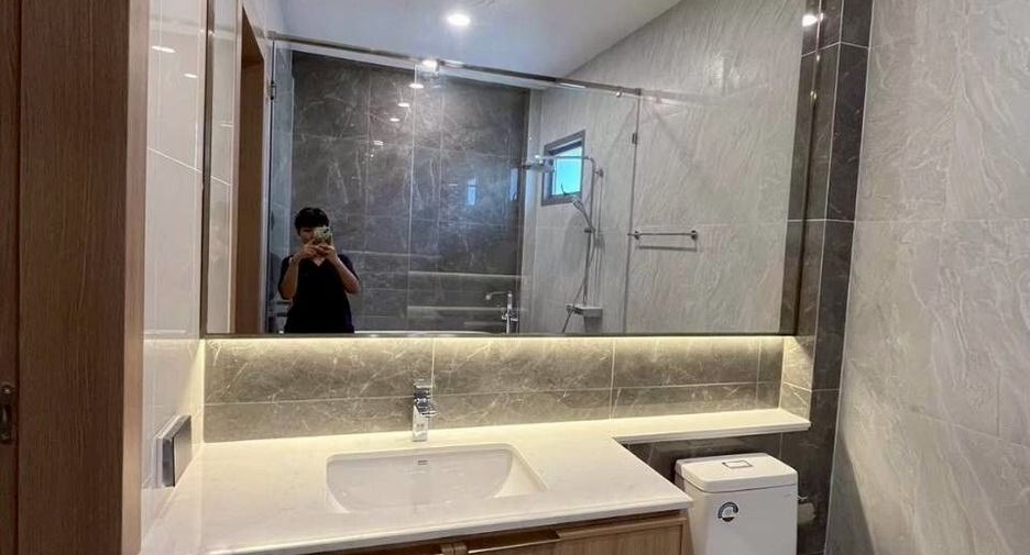 For rent 4 bedrooms villa in Bang Lamung, Chonburi