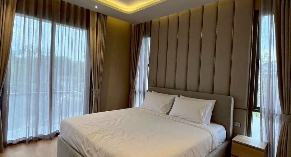 For rent 4 bedrooms villa in Bang Lamung, Chonburi
