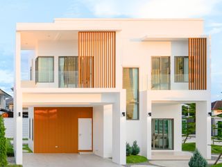 For sale 4 bedrooms house in San Kamphaeng, Chiang Mai