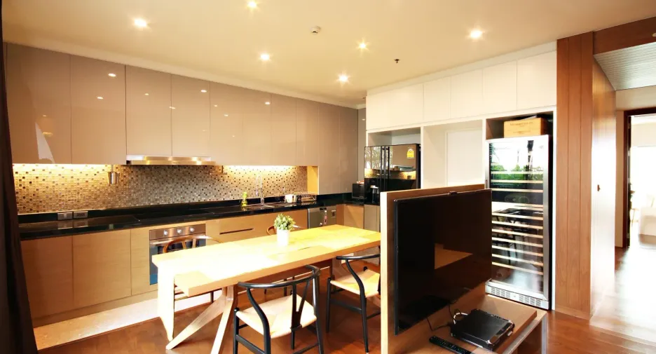 For sale そして for rent 3 ベッドルーム condo in Khlong Toei, Bangkok