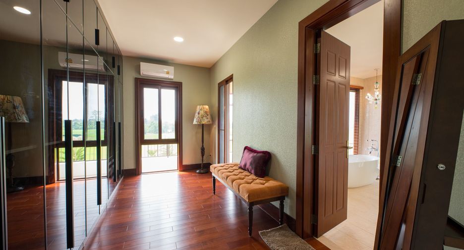 Villa en venta y en alquiler de 5 habitaciones en Saraphi, Chiang Mai