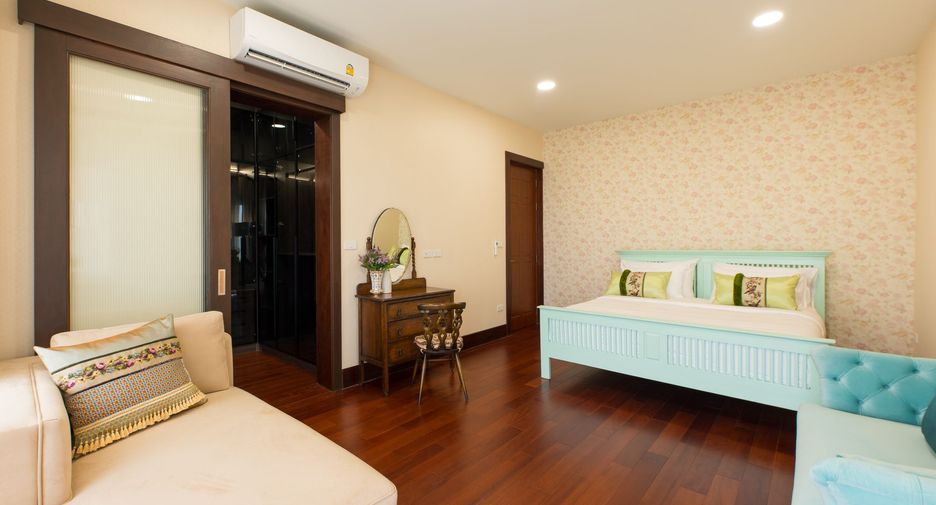Villa en venta y en alquiler de 5 habitaciones en Saraphi, Chiang Mai