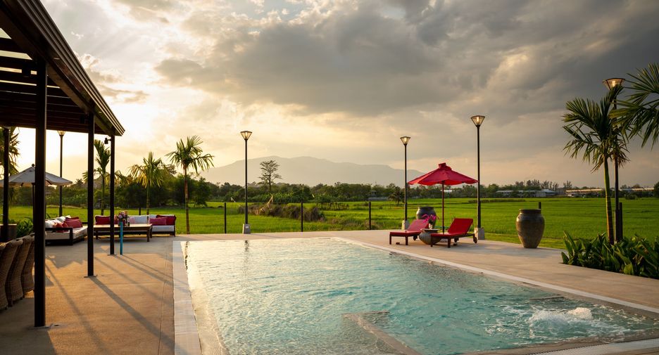 Villa en venta y en alquiler de 5 habitaciones en Saraphi, Chiang Mai