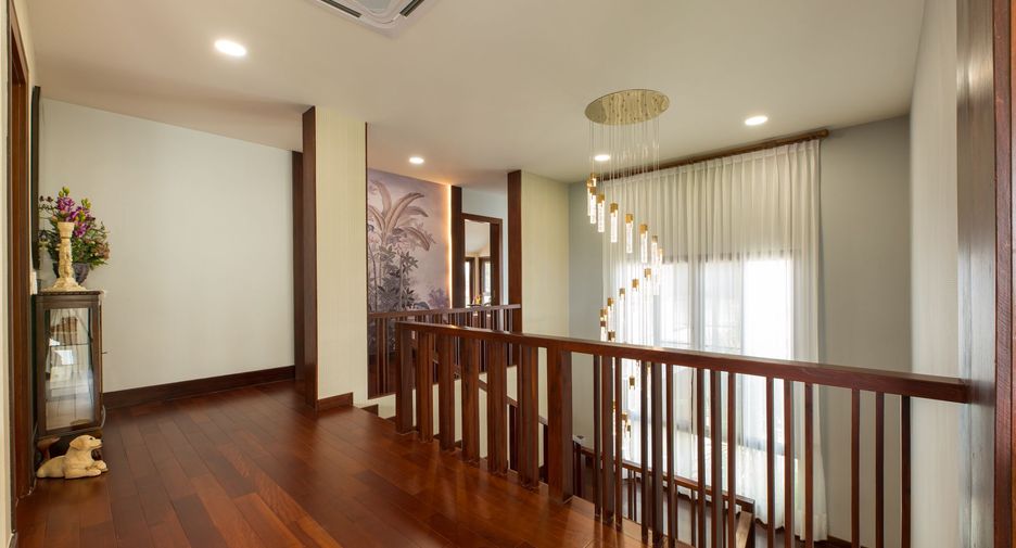 Villa en venta y en alquiler de 5 habitaciones en Saraphi, Chiang Mai