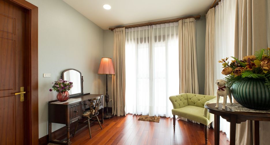 Villa en venta y en alquiler de 5 habitaciones en Saraphi, Chiang Mai