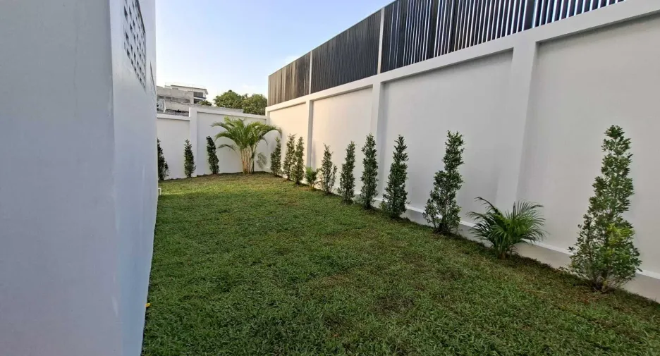 For sale 6 bedrooms villa in Ko Samui, Surat Thani