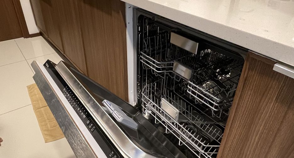 For sale and for rent 3 bedrooms condo in Sathon, Bangkok