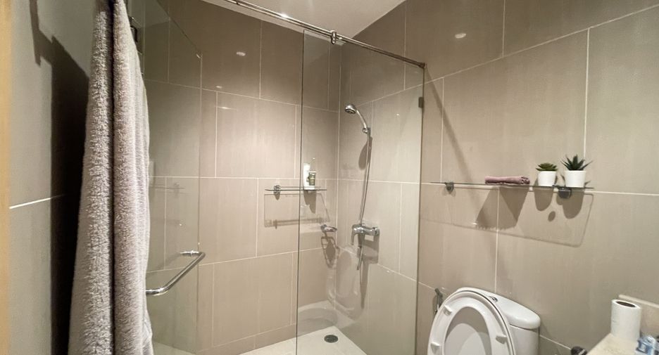 For sale and for rent 3 bedrooms condo in Sathon, Bangkok
