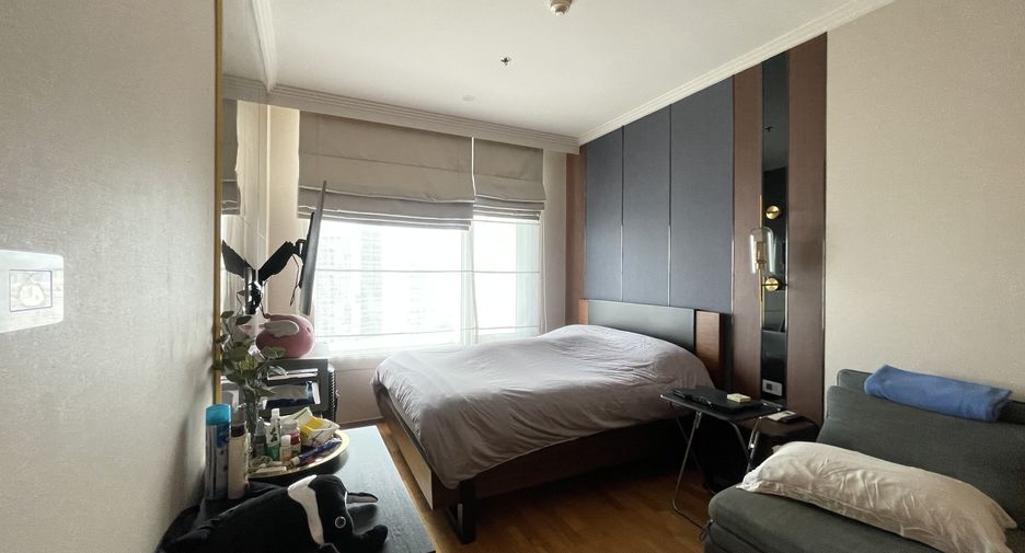 For sale and for rent 3 bedrooms condo in Sathon, Bangkok