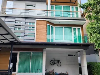 For sale and for rent 5 bedrooms house in Chatuchak, Bangkok
