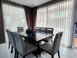 For sale and for rent 5 bedrooms house in Chatuchak, Bangkok