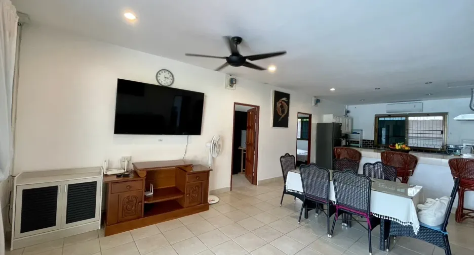 For rent 4 bedrooms villa in Ko Samui, Surat Thani