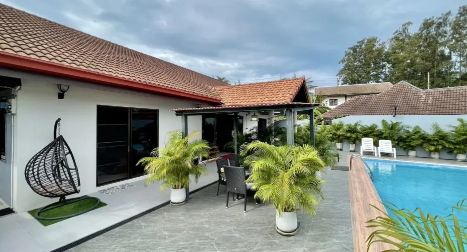 For rent 4 bedrooms villa in Ko Samui, Surat Thani