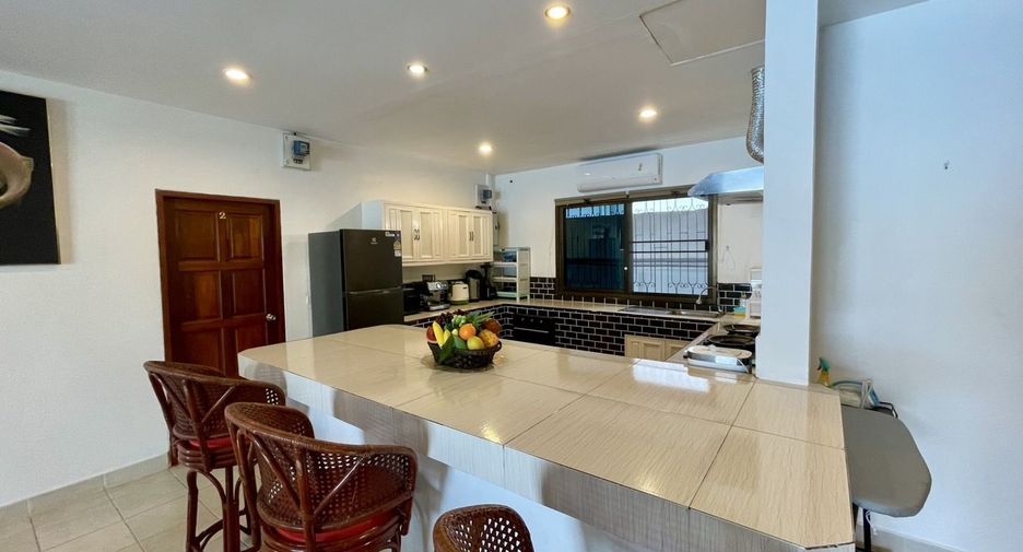 For rent 4 bedrooms villa in Ko Samui, Surat Thani