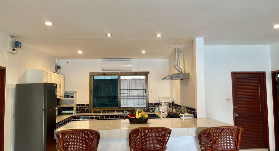 For rent 4 bedrooms villa in Ko Samui, Surat Thani
